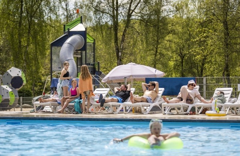 Ardennen camping bertrix verwarmd zwembad buiten en peuterbad
