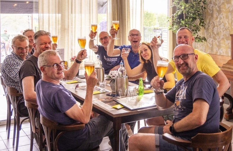 Groepsweekend in de ardennen restaurant buffet